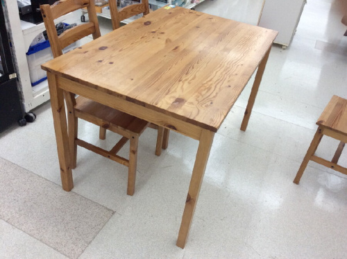 ダイニングセットの木製