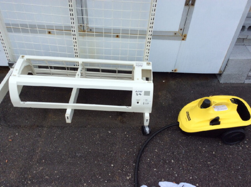 エアコン清掃の分解清掃