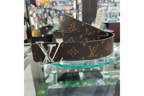 ファッション小物のベルト