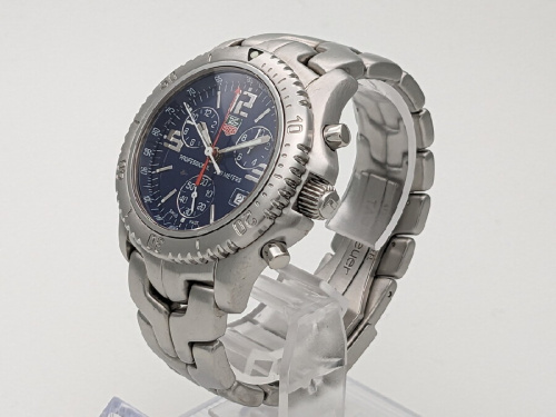 クオーツ式時計のタグ・ホイヤー（TAG HEUER）