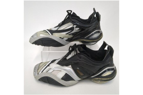 バレンシアガ(Balenciaga)のTYREX