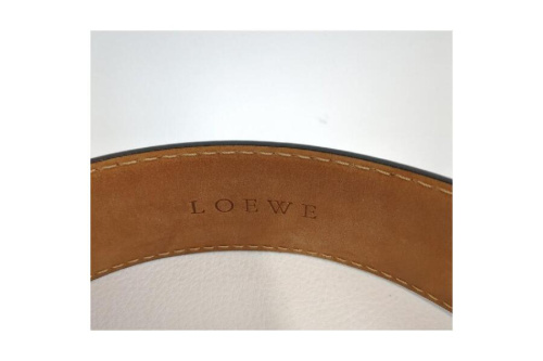 ロエベ（LOEWE）のレザーベルト