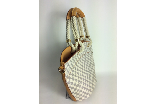 トートバッグのルイ・ ヴィトン（LOUIS VUITTON）