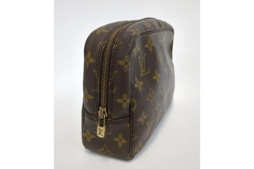 クラッチバッグ