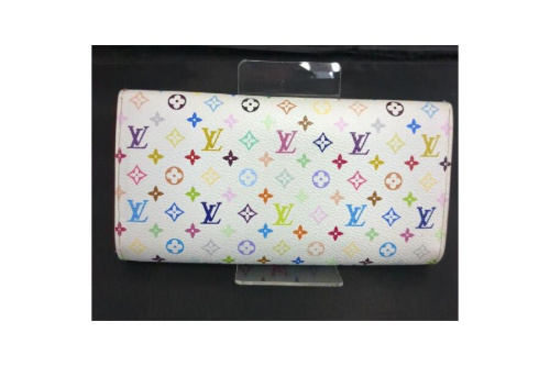 長財布のルイ・ ヴィトン（LOUIS VUITTON）