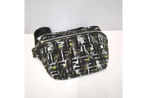 バッグのウエストポーチ