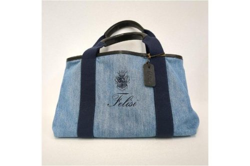 バッグのトートバッグ