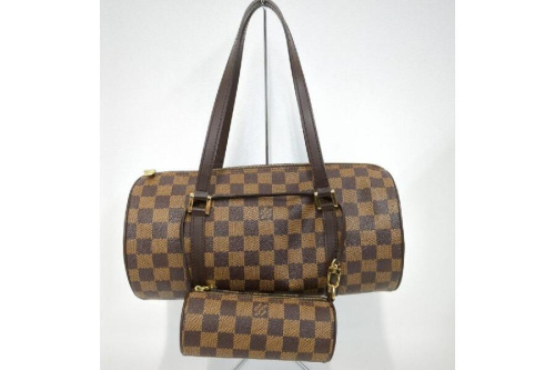 バッグのショルダーバッグ