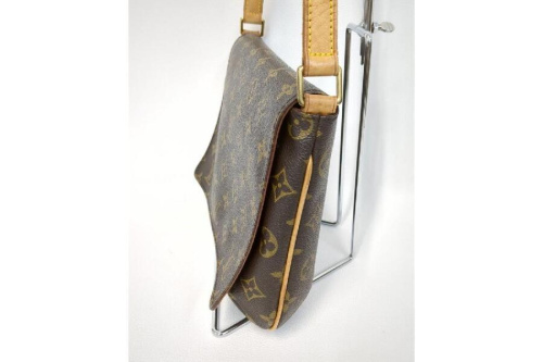 ショルダーバッグのルイ・ ヴィトン（LOUIS VUITTON）