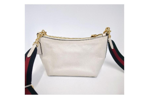 ショルダーバッグのコーチ(COACH)