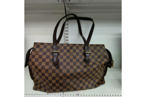 バッグのショルダーバッグ