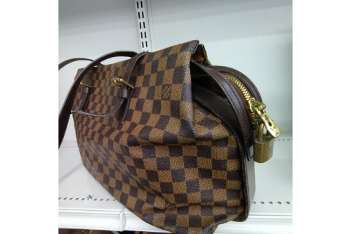 ショルダーバッグのルイヴィトン（LOUIS VUITTON）