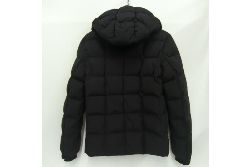 ダウンジャケットのタトラス(TATRAS)