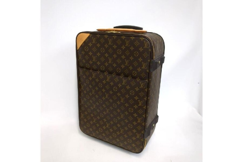 バッグのバッグ