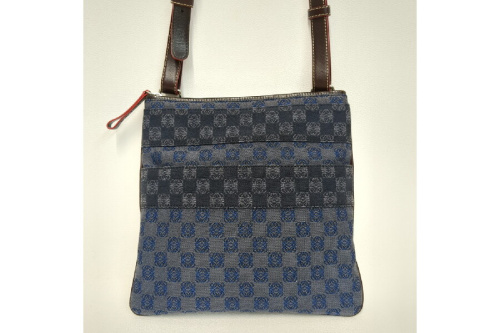 ショルダーバッグ