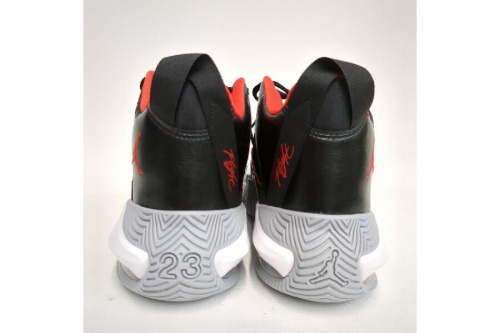 ジョーダン ステイロイヤルのAIR JORDAN STAY LOYAL