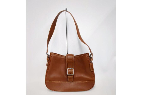 バッグのショルダーバッグ