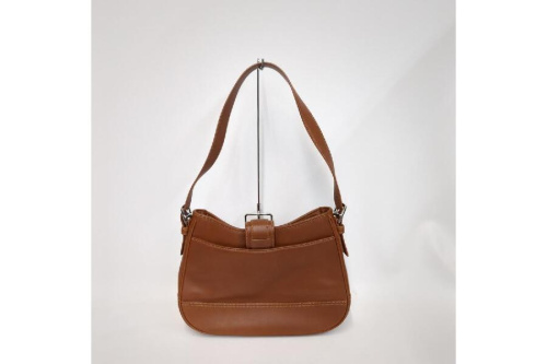 ショルダーバッグのコーチ（COACH）