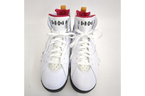 スニーカーのナイキ（NIKE）
