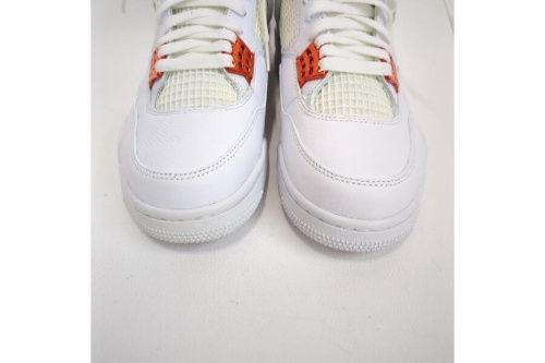 ナイキ(NIKE)のエアジョーダン4レトロ