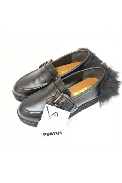 ローファーのPUNYUS