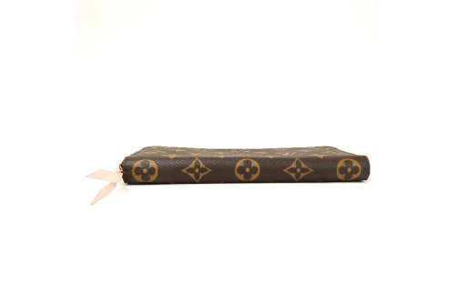 長財布のルイ・ ヴィトン（LOUIS VUITTON）