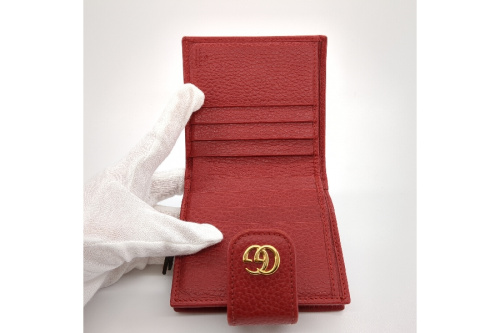 2つ折り財布のグッチ（GUCCI）