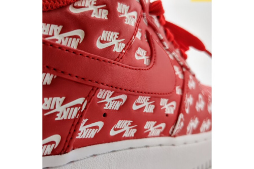 スニーカーのナイキ(NIKE)