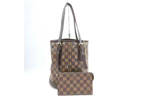 バッグのショルダーバッグ