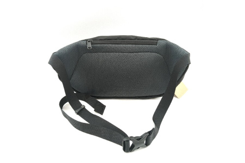 ウエストポーチ