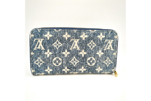 長財布のルイ・ ヴィトン（LOUIS VUITTON）