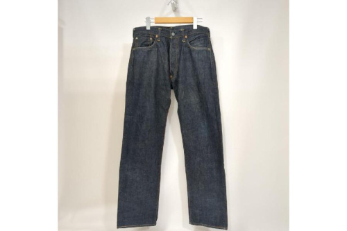 ファッションのジーンズ