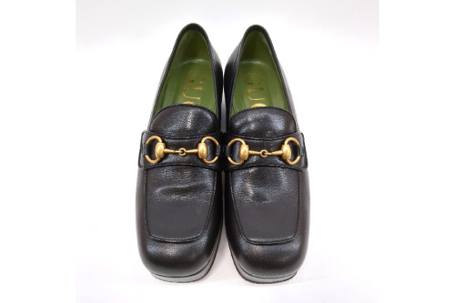 パンプスのグッチ（GUCCI）