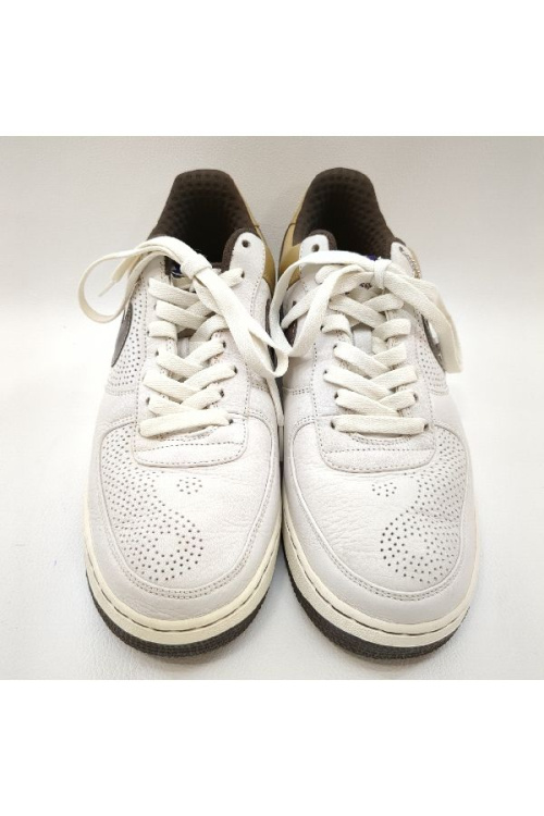 スニーカーのナイキ(NIKE)