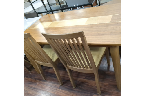 家具のダイニングセット