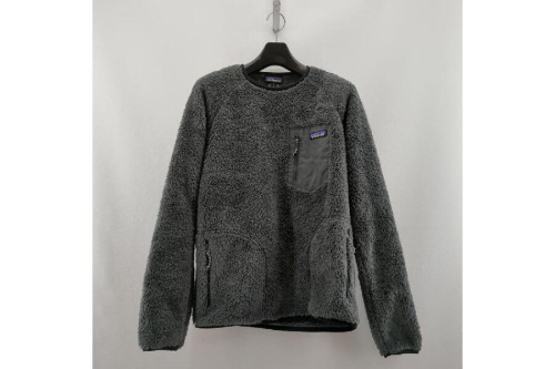 ファッションのトップス