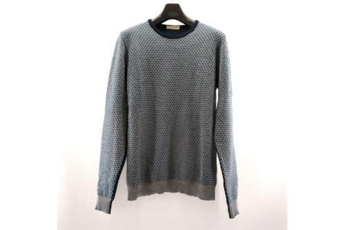 ファッションのトップス