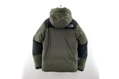 ダウンジャケットのザ・ノース・フェイス（The North Face）