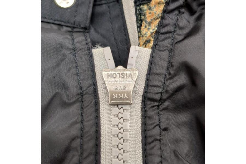 パープルレーベルのマウンテンパーカー