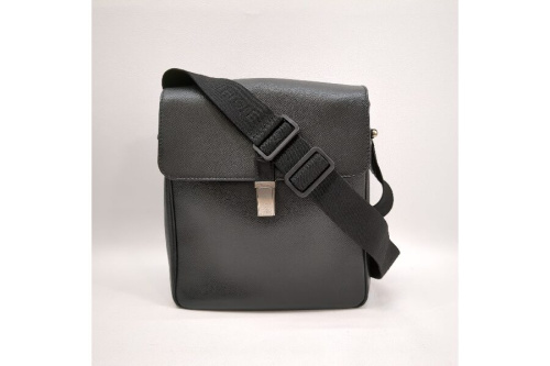 バッグのショルダーバッグ