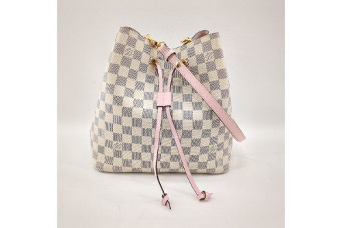 バッグのショルダーバッグ