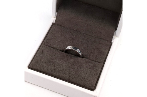 ジュエリーのリング