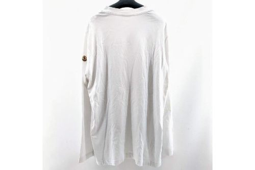 トップスのモンクレール（Moncler）