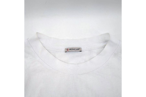 モンクレール（Moncler）の長袖Tシャツ