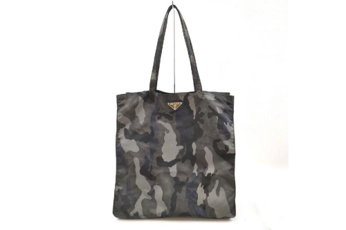 バッグのトートバッグ