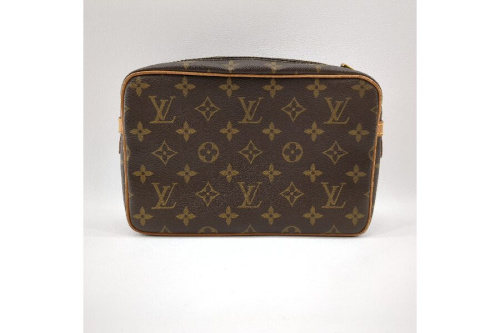 クラッチバッグのルイ・ ヴィトン(LOUIS VUITTON)
