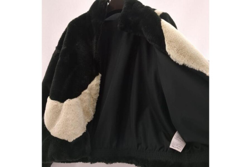 ナイキ（NIKE）のボアジャケット