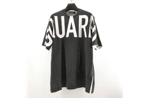 ファッションのTシャツ