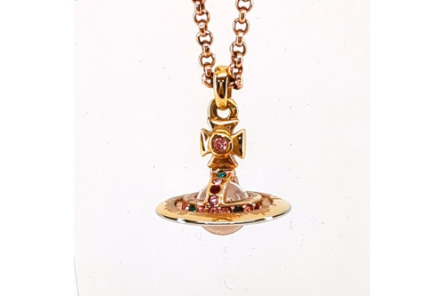 ジュエリーのネックレス