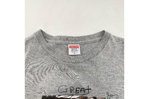 リースクラッチペリーのTシャツ